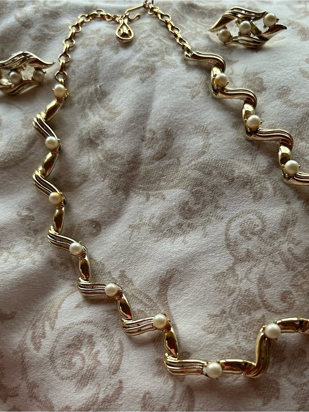 Vintage!! CORO c. Set. Exc Like New from 1950s /early 60s. Signed .., - Picture 6 of 7